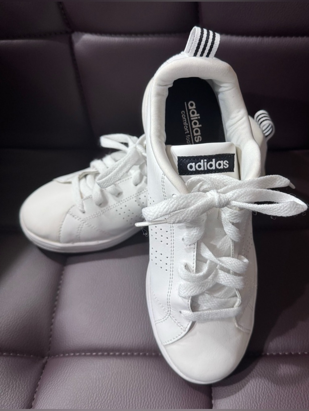 Adidas Advantage women's
Sneaker  Size 6.5 - Picture 2 of 8